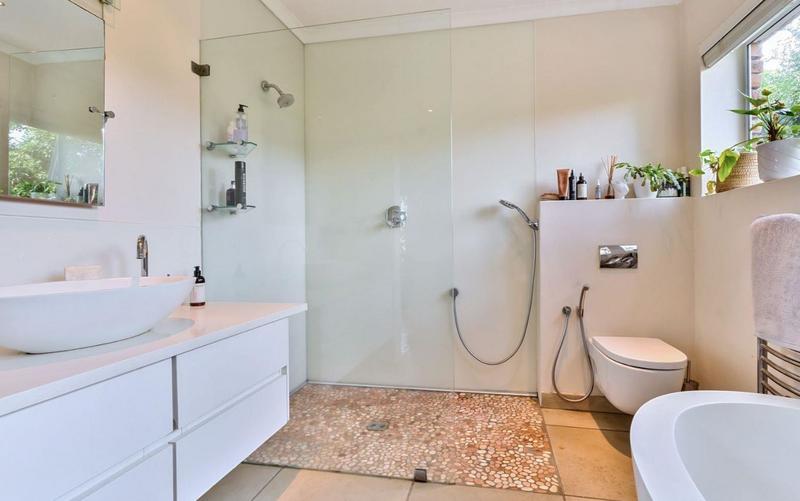 4 Bedroom Property for Sale in Hout Bay Western Cape